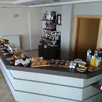Theasi Hotel 3*
