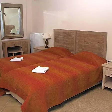 Theasi Hotel