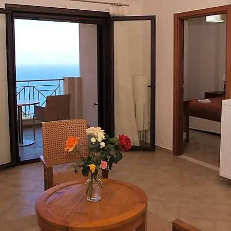 Theasi Hotel