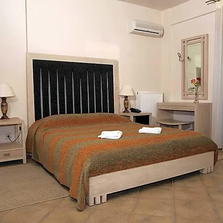 Hotel Theasi Diakopto