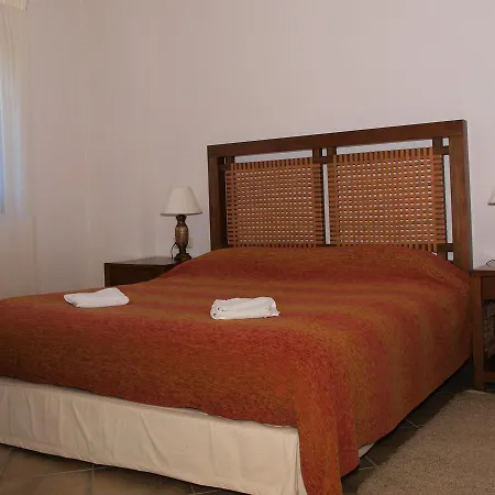 Hotel Theasi 3*