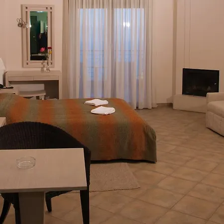 Hotel Theasi 3*