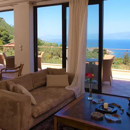 Hotel Theasi 3*